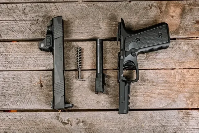 Historia pistoletu Daniel Defense H9 10 Daniel Defence Daniel H9 kolimatora Eotech EFLX Mini Reflex Sight 11s