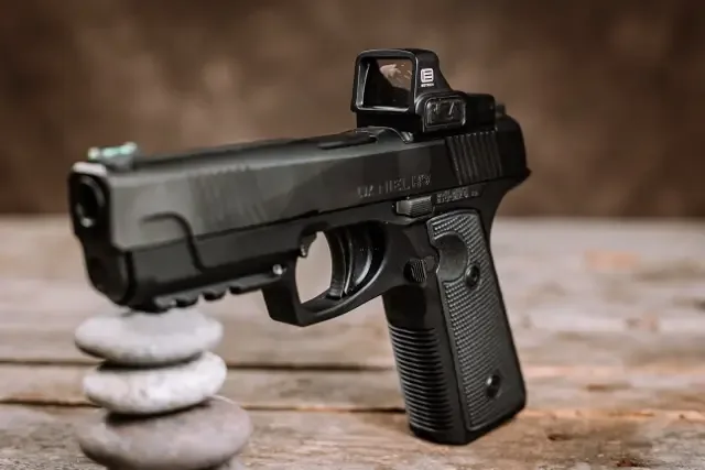 Historia pistoletu Daniel Defense H9 12 Daniel Defence Daniel H9 kolimatora Eotech EFLX Mini Reflex Sight 04s