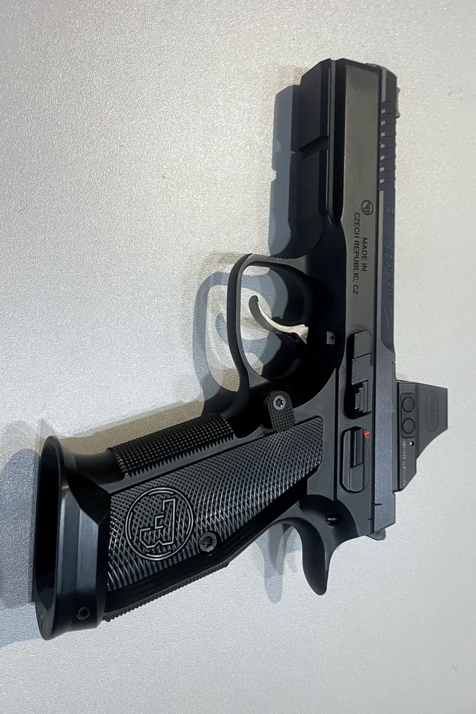 Samodzielna modyfikacja CZ 75 bez udziału rusznikarza: Praktyczny poradnik. 2 CZ 75 — profil, ujęcie całościowe