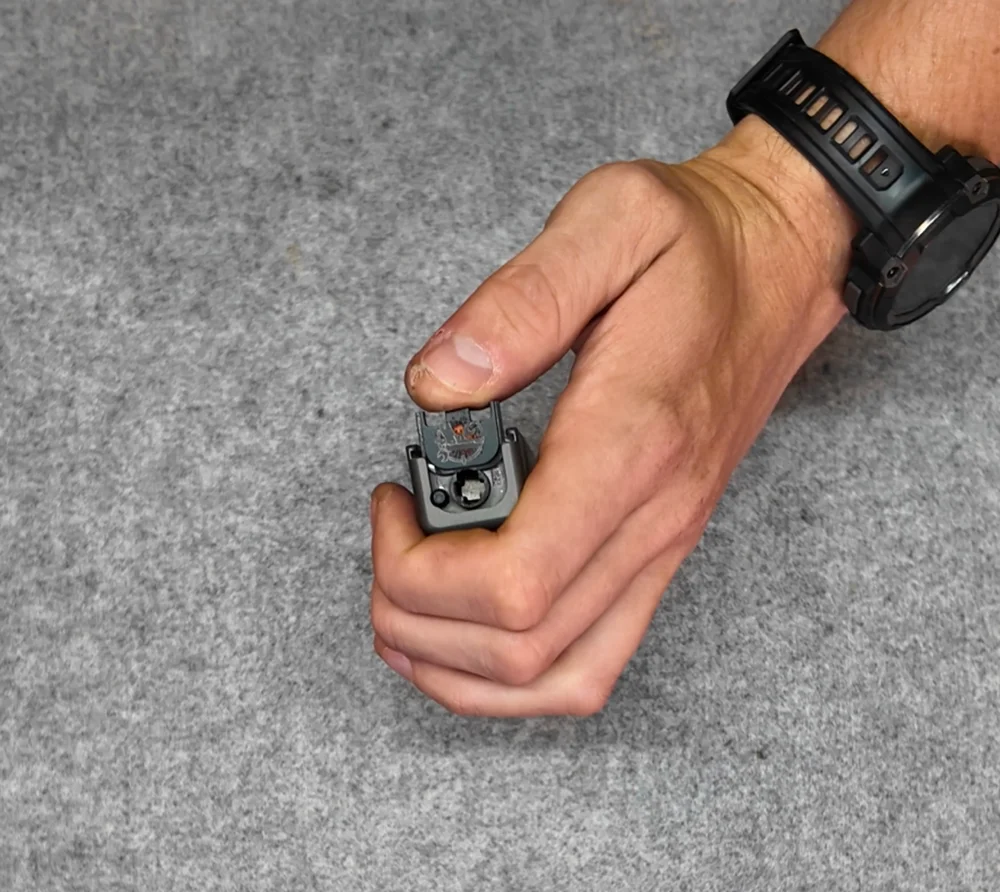 Jak wymienić sprężyny w Glocku Gen 1–3? Poradnik na przykładzie Glocka Gen 3 16 Montaż płytki oporowej